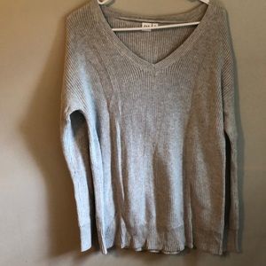 Gap sweater